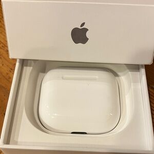Apple AirPods 4 with Charging Case